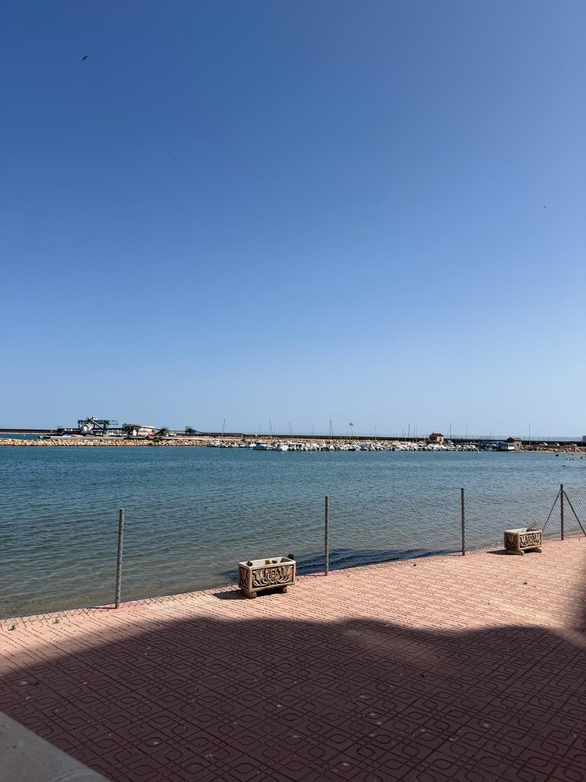 Atractivo Piso en Torrevieja, Zona Acequion - Ideal para vivir junto a la Playa